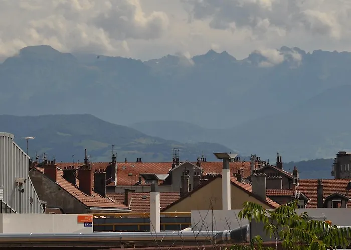 Готель Lux Гренобль